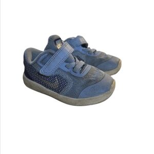 Kids Light Blue & Navy Nike Sneakers Size 5 Child